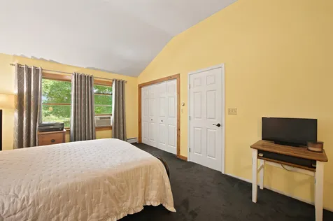 33 Bunker Hill Road Wilmot NH 03287