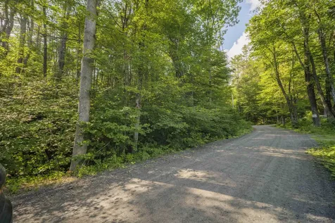 00 Howe Farm Road Jamaica VT 05343