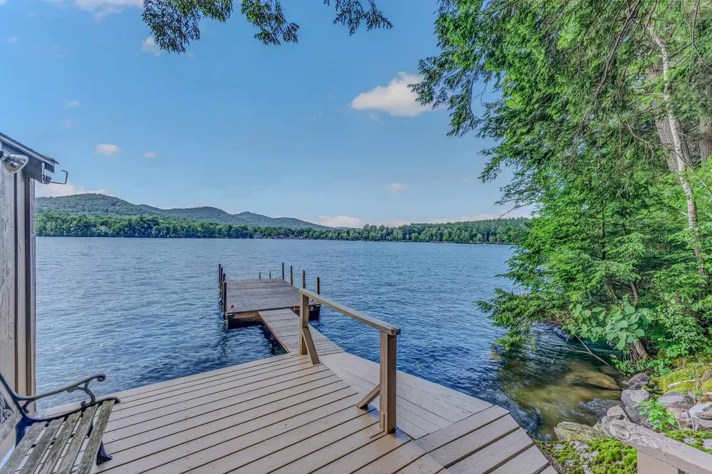 16 Hemlock Way Holderness NH 03245