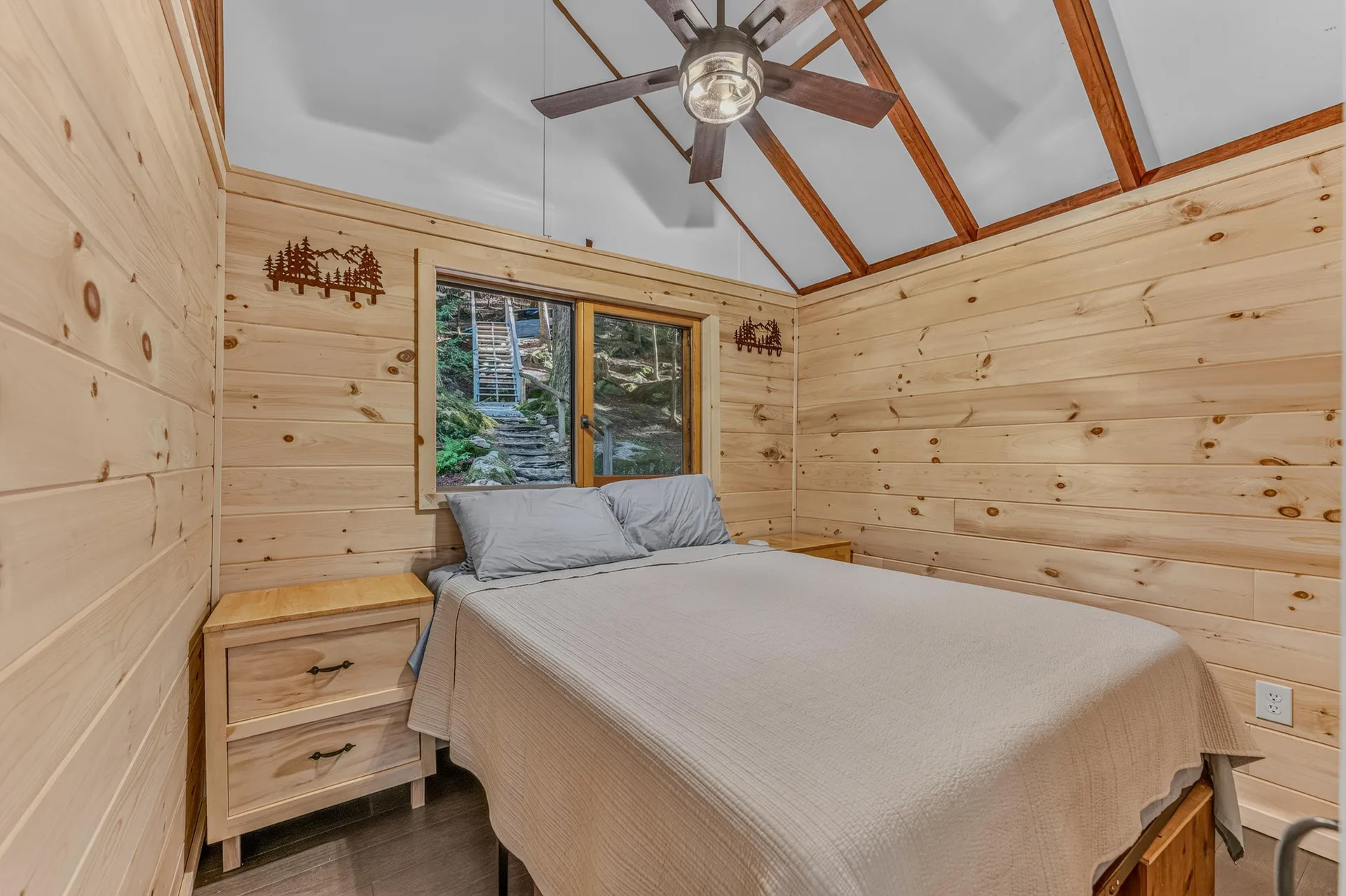 16 Hemlock Way Holderness NH 03245