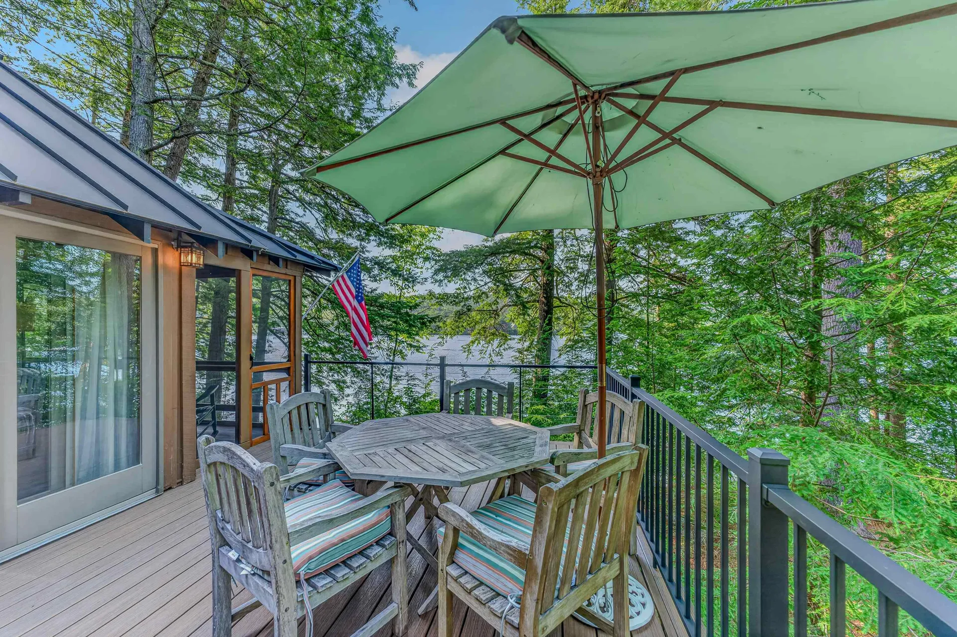 16 Hemlock Way Holderness NH 03245
