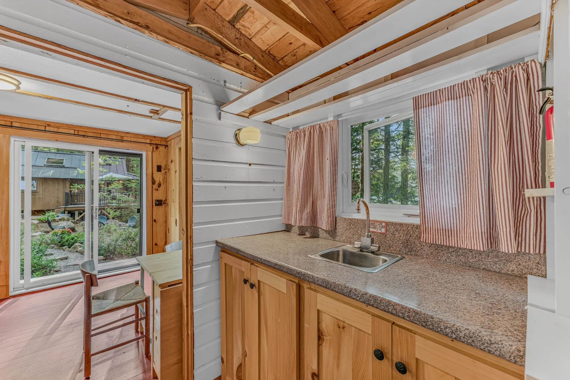 16 Hemlock Way Holderness NH 03245