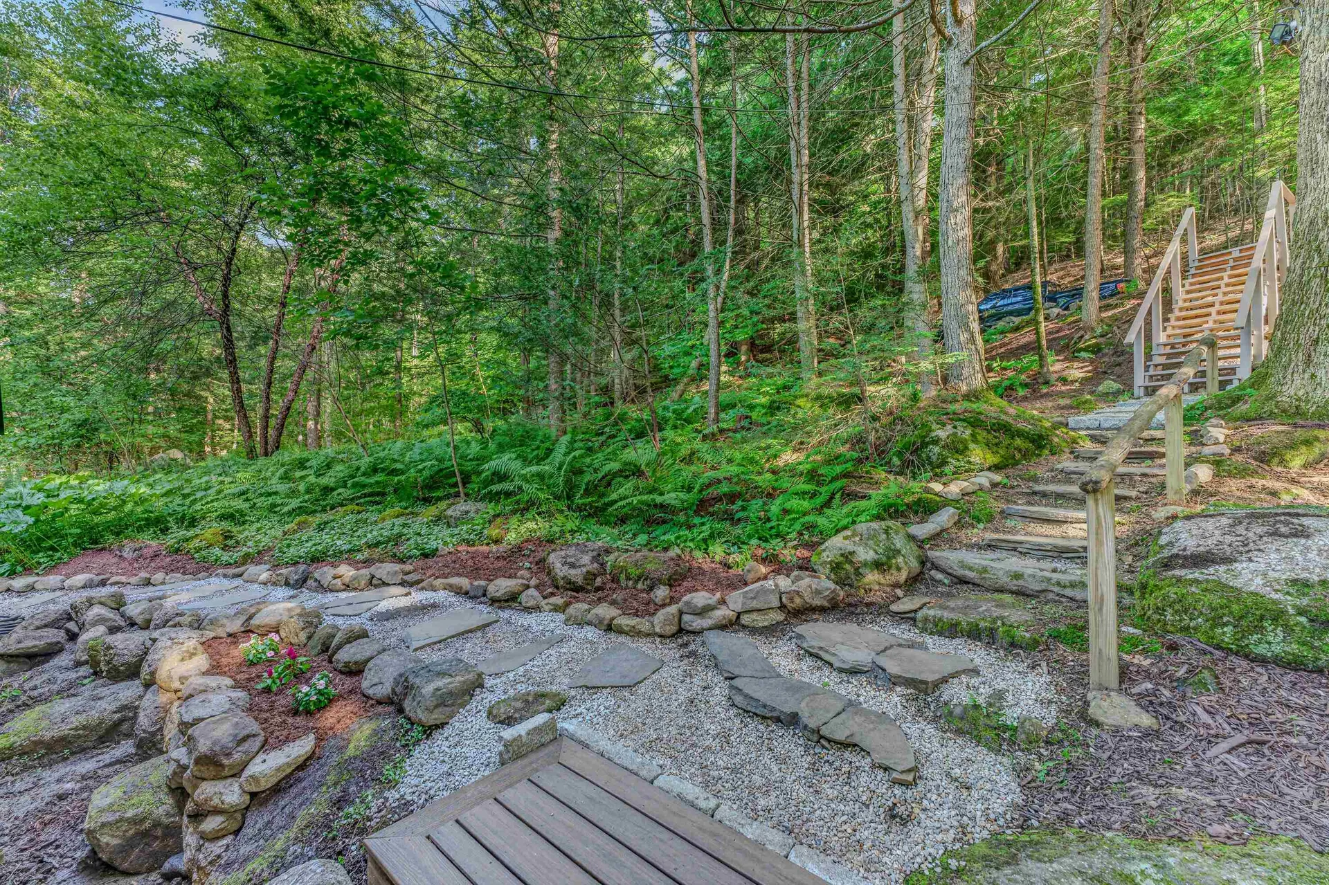 16 Hemlock Way Holderness NH 03245