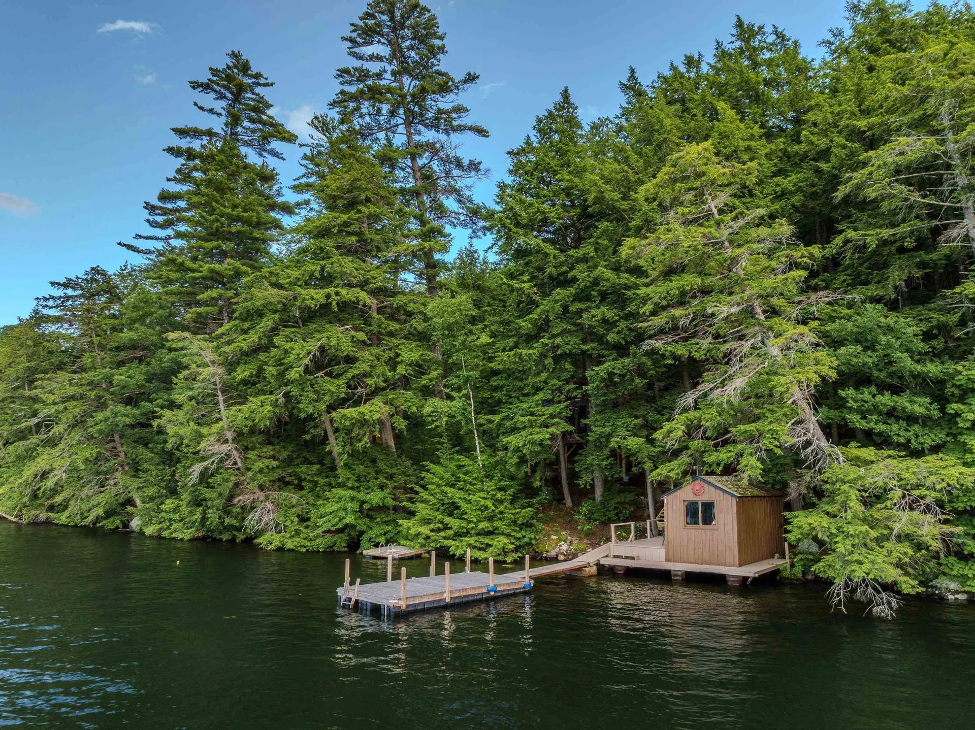 16 Hemlock Way Holderness NH 03245