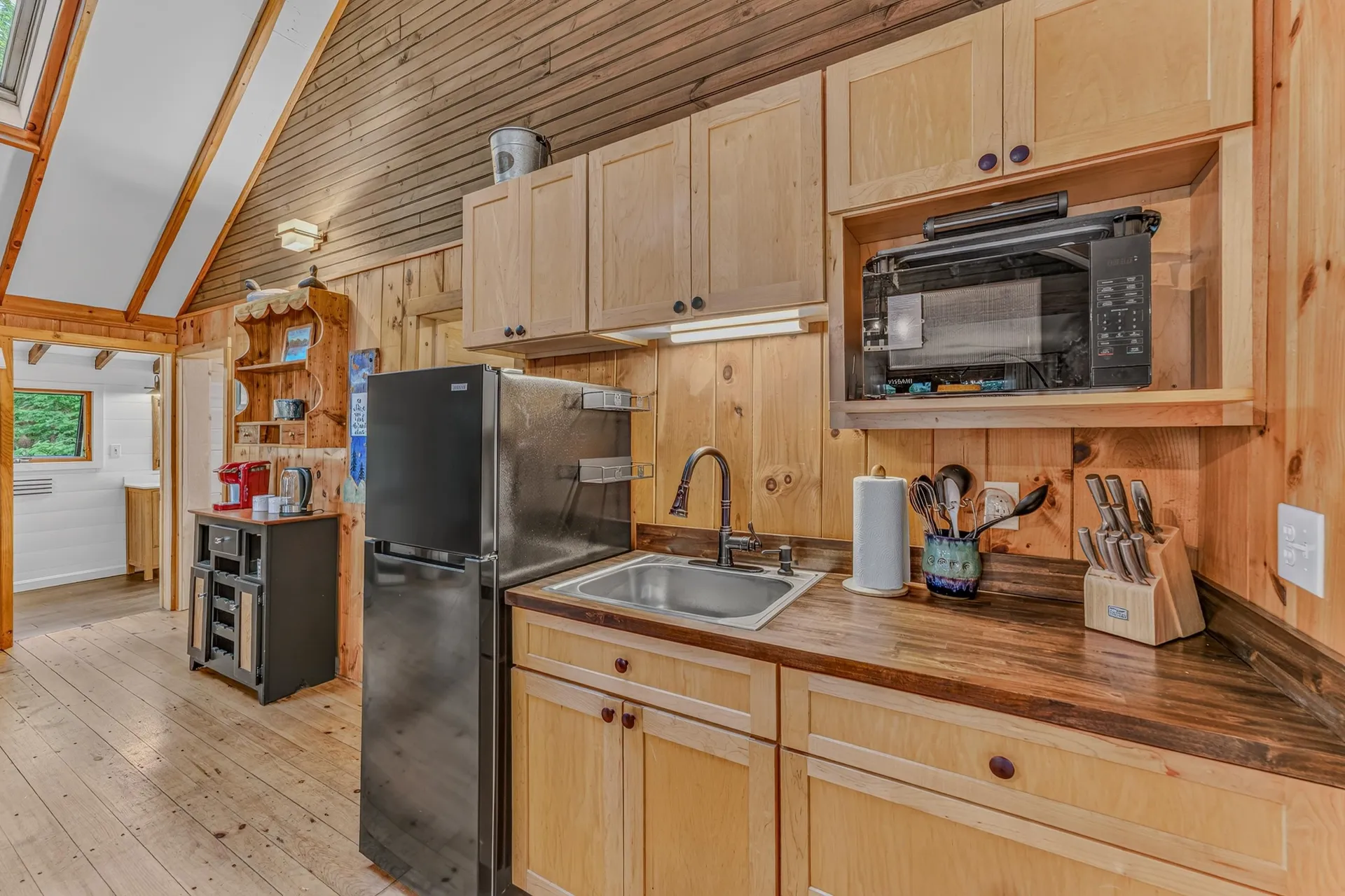 16 Hemlock Way Holderness NH 03245