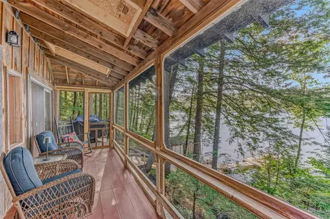 16 Hemlock Way Holderness NH 03245