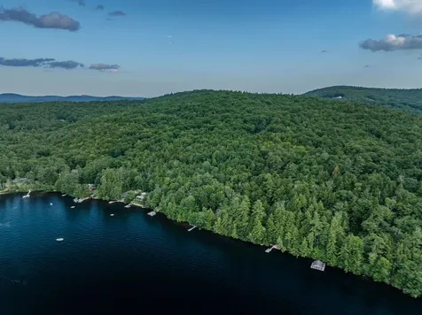 16 Hemlock Way Holderness NH 03245