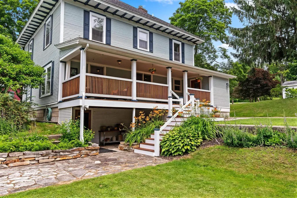 92 Bank Street St. Albans City VT 05478
