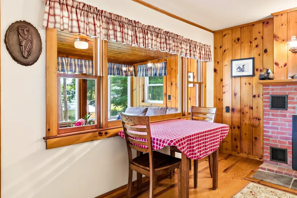 63 Lake Shore Drive Barnstead NH 03225