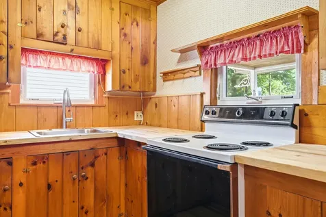 63 Lake Shore Drive Barnstead NH 03225