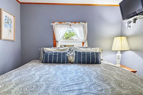 63 Lake Shore Drive Barnstead NH 03225