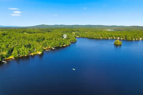 63 Lake Shore Drive Barnstead NH 03225