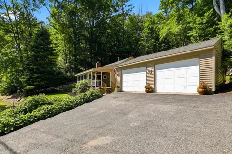 63 Lake Shore Drive Barnstead NH 03225