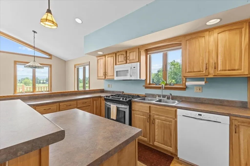 186 Worcester View Lane Morristown VT 05661