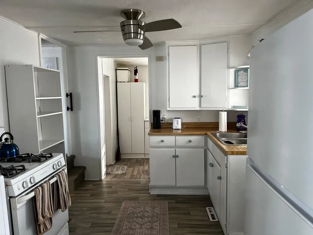 432 North End Boulevard Salisbury MA 01952