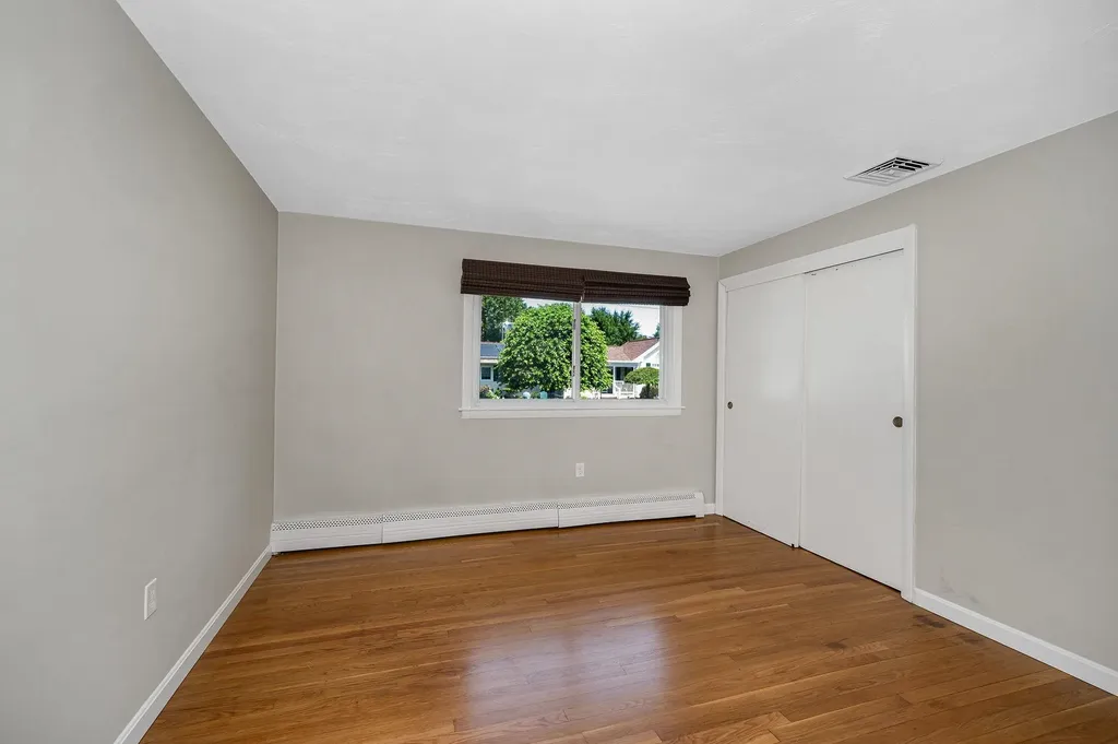 7 Raleigh Drive Nashua NH 03062