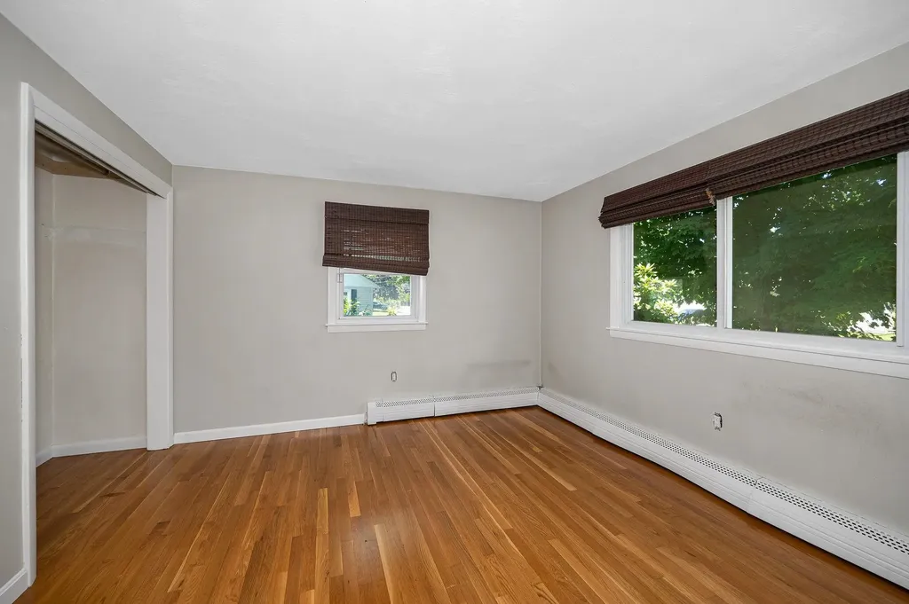 7 Raleigh Drive Nashua NH 03062