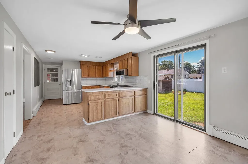7 Raleigh Drive Nashua NH 03062