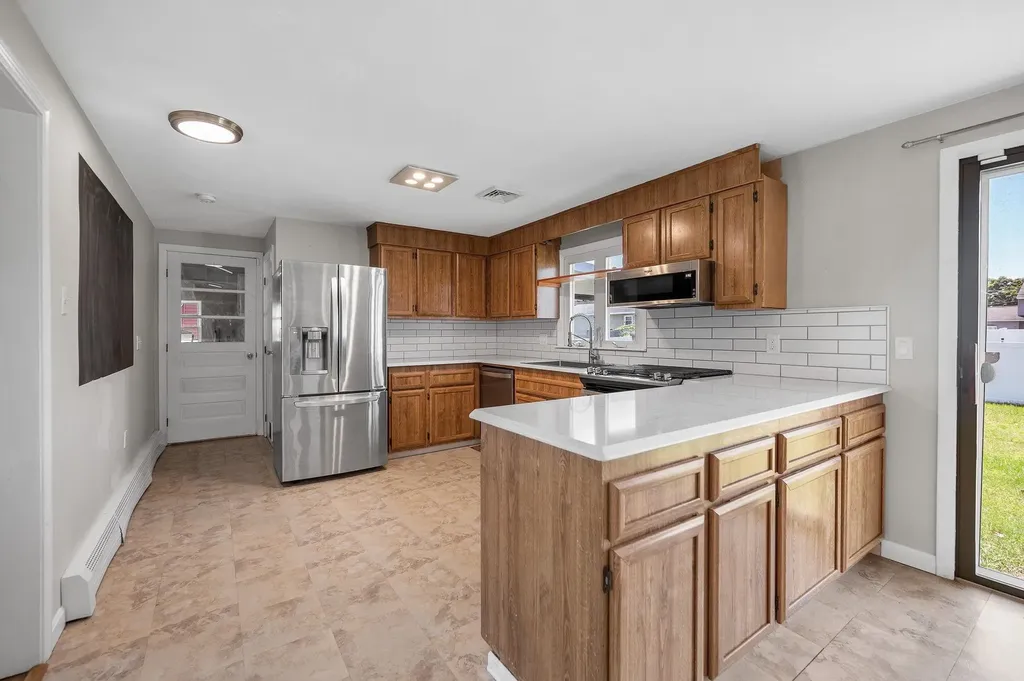 7 Raleigh Drive Nashua NH 03062