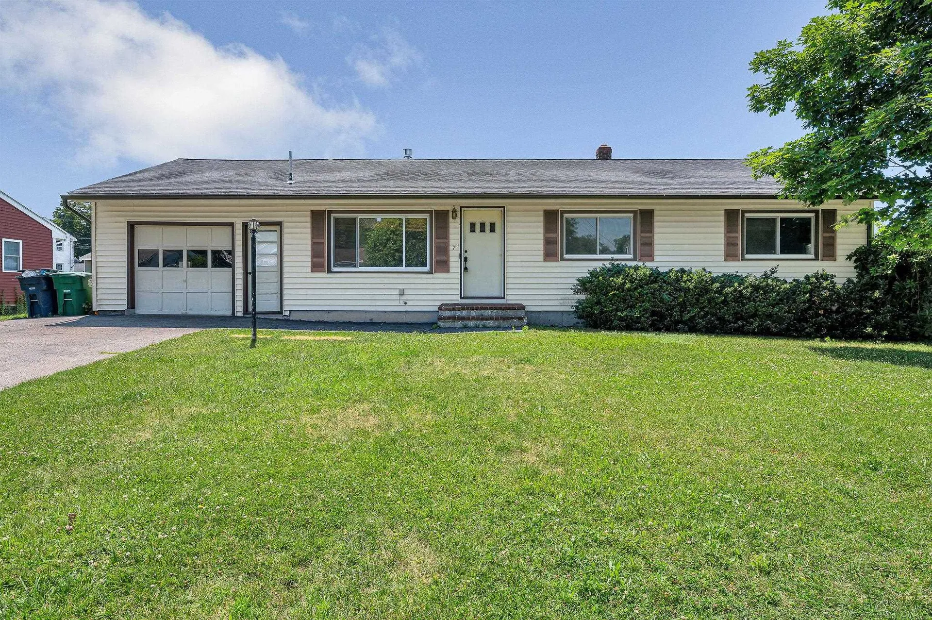 7 Raleigh Drive Nashua NH 03062