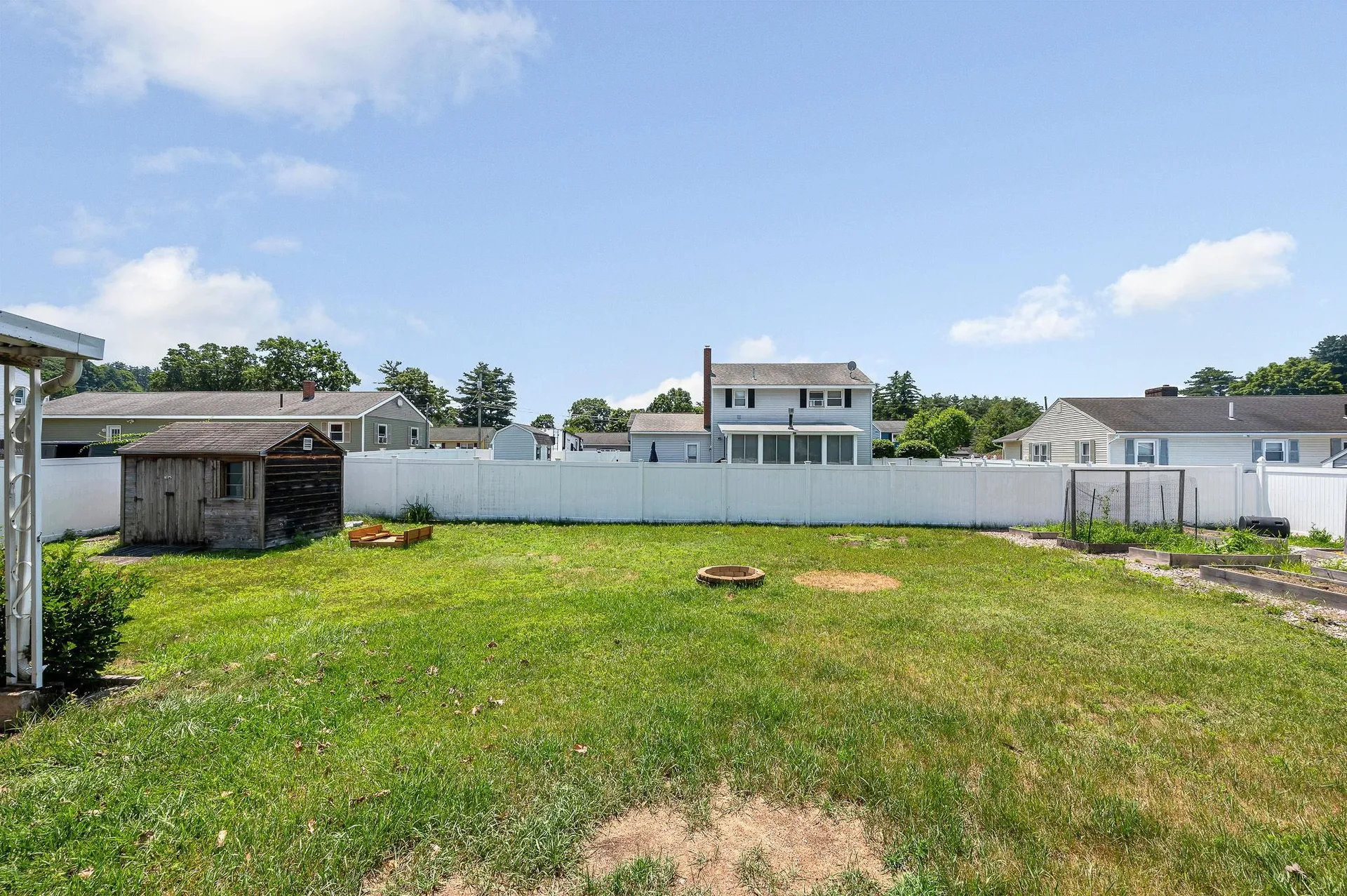 7 Raleigh Drive Nashua NH 03062