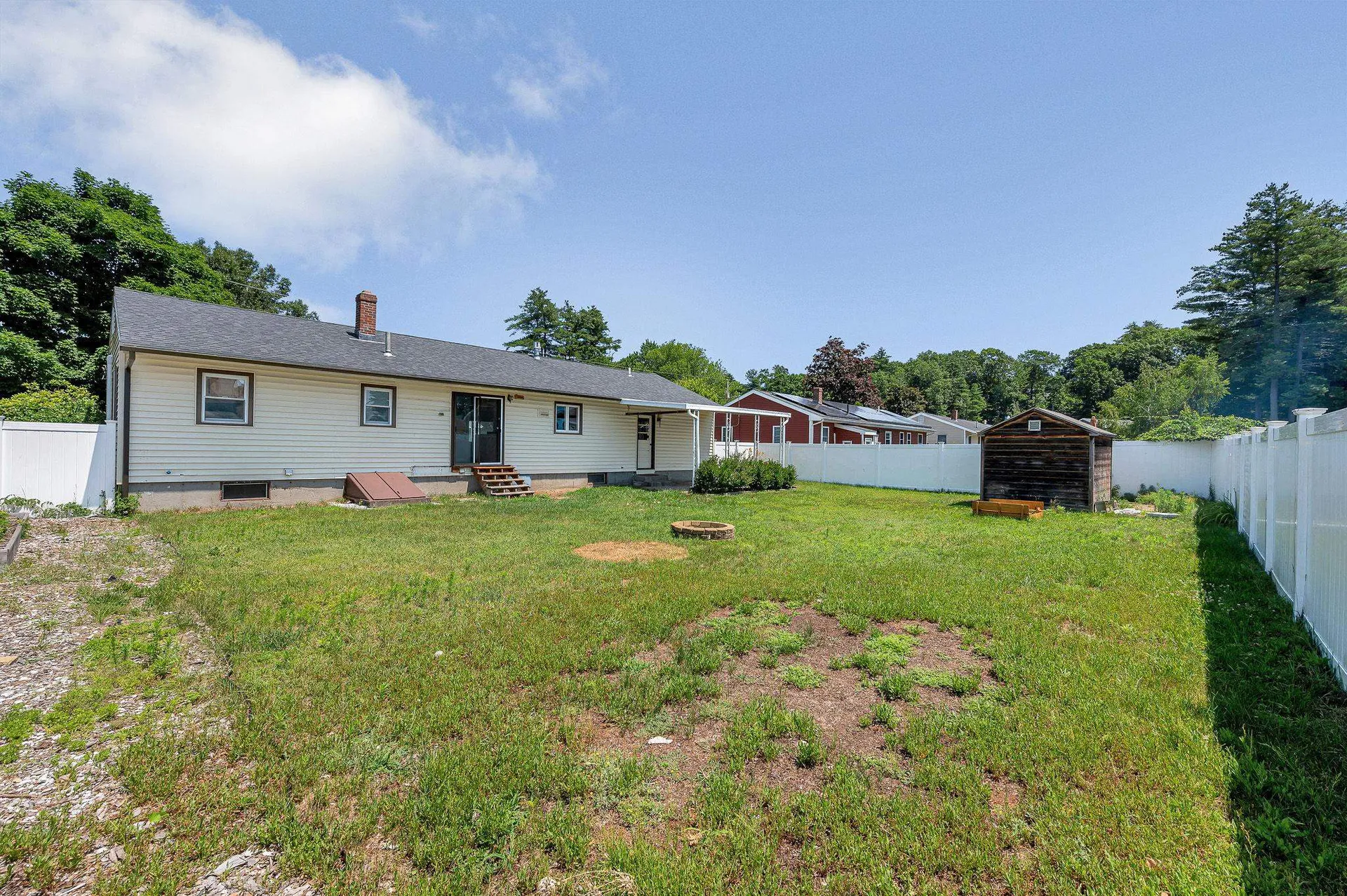7 Raleigh Drive Nashua NH 03062