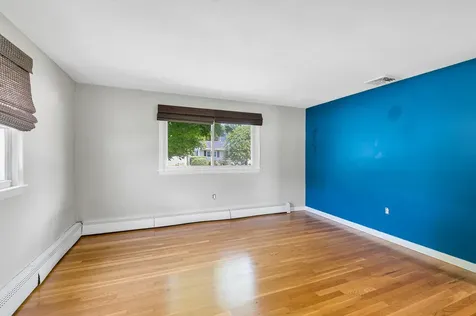 7 Raleigh Drive Nashua NH 03062