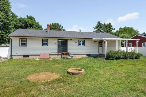 7 Raleigh Drive Nashua NH 03062
