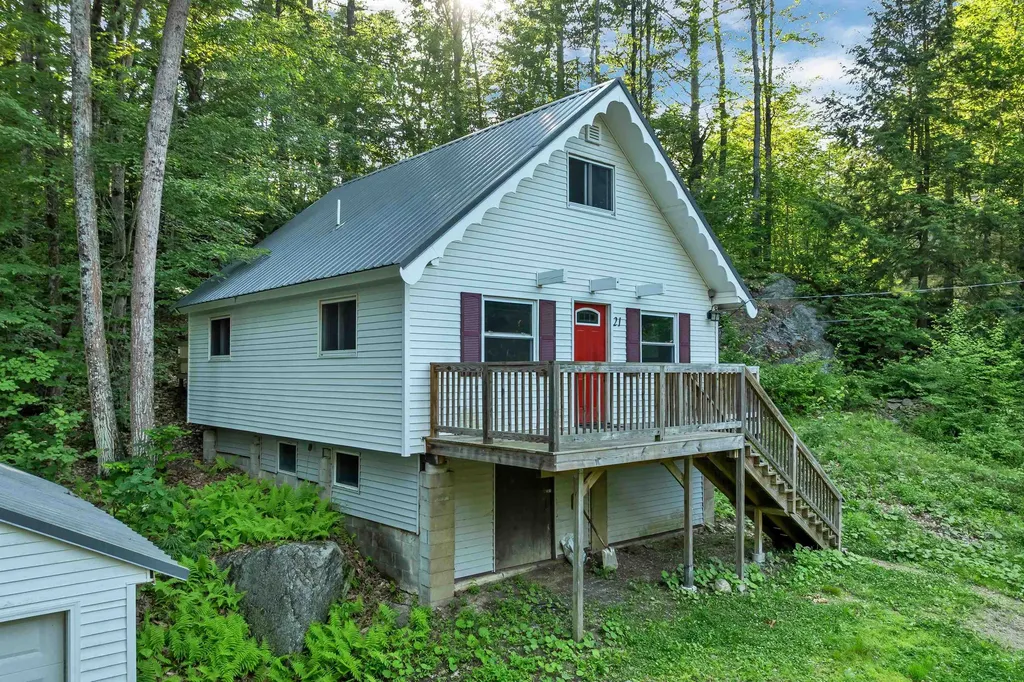 21 Birch Tree Lane Hillsborough NH 03244