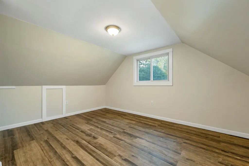 21 Birch Tree Lane Hillsborough NH 03244