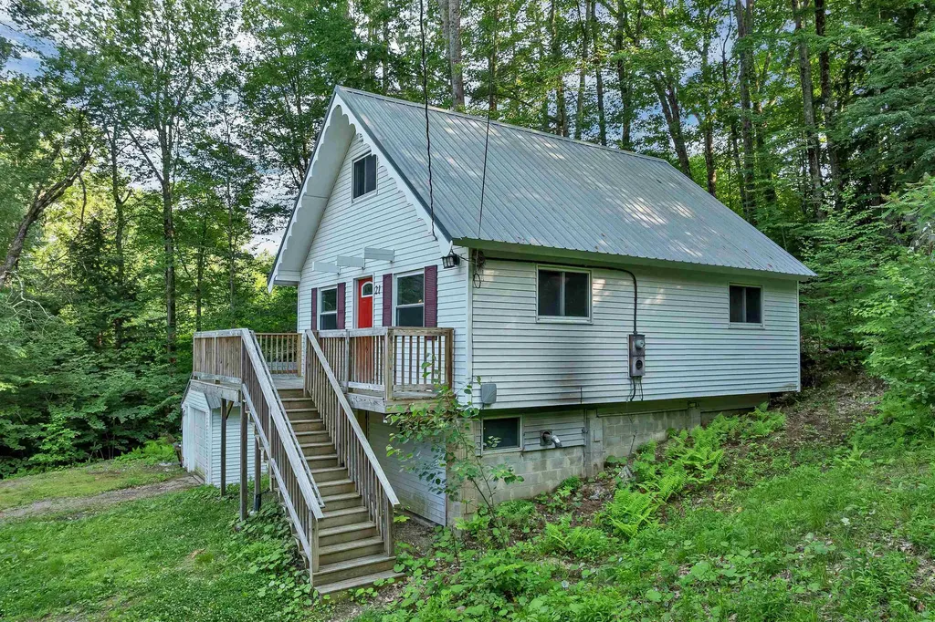 21 Birch Tree Lane Hillsborough NH 03244