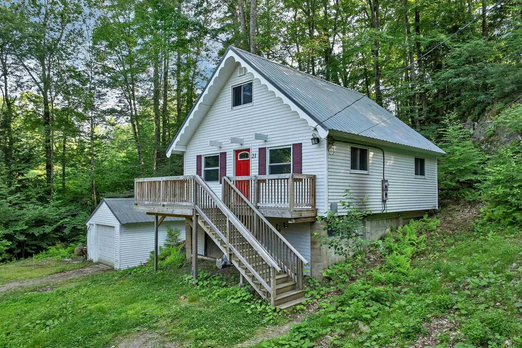 21 Birch Tree Lane Hillsborough NH 03244