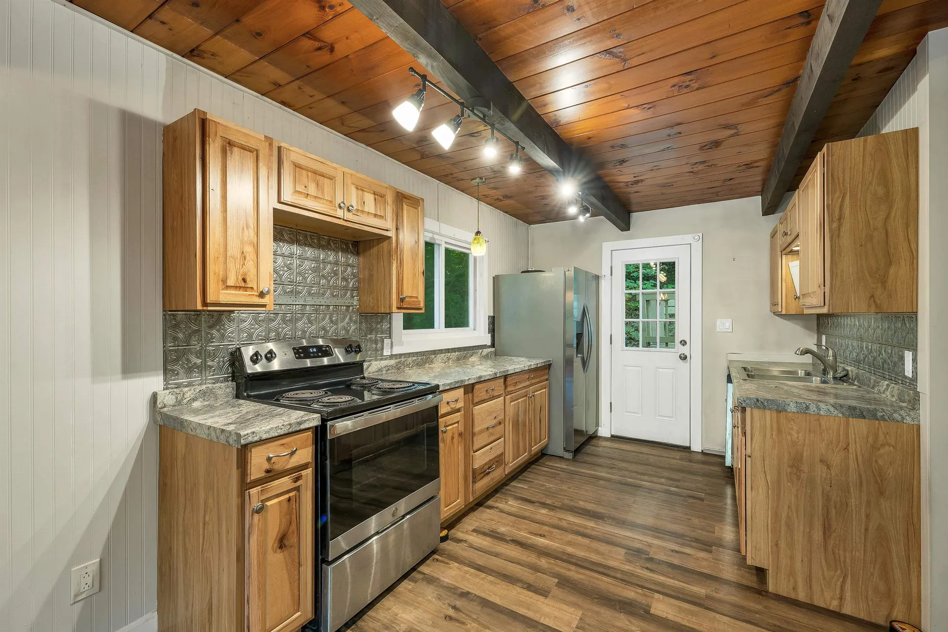 21 Birch Tree Lane Hillsborough NH 03244