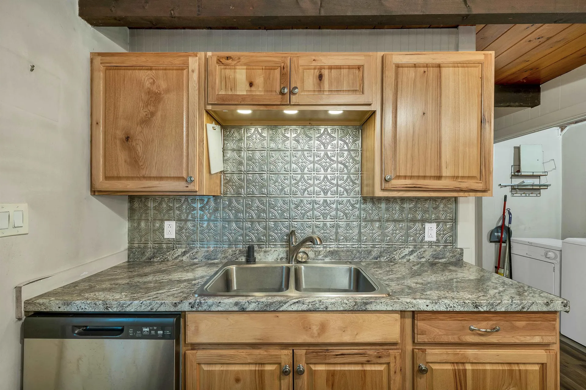 21 Birch Tree Lane Hillsborough NH 03244