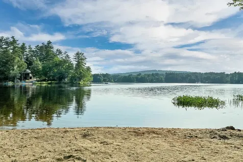 21 Birch Tree Lane Hillsborough NH 03244