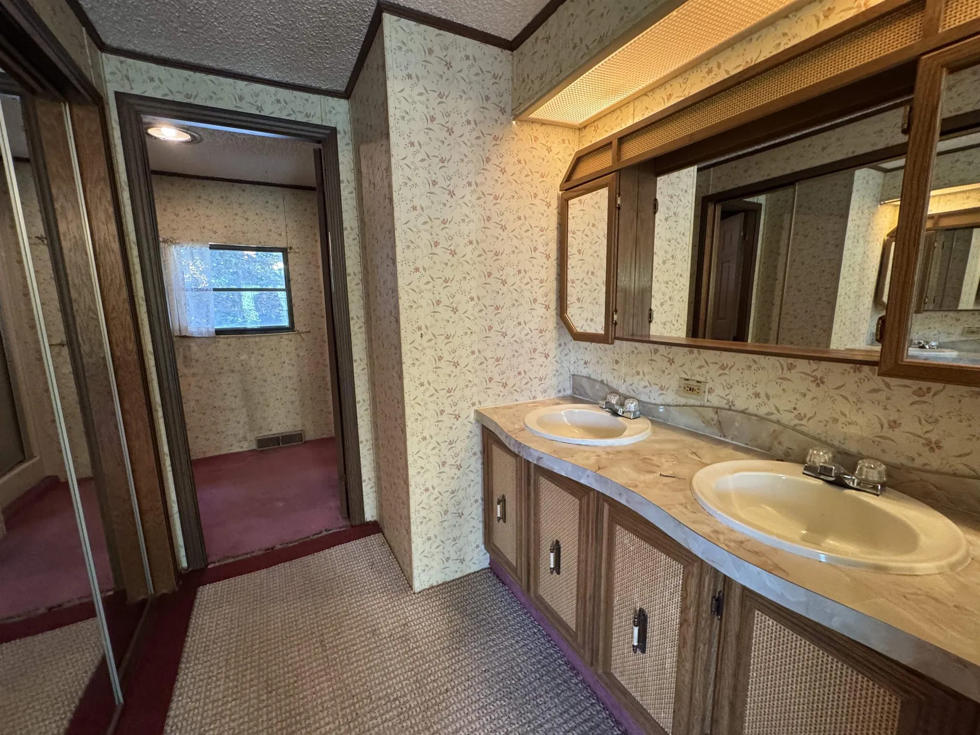 5 Camelot Drive Wilmington VT 05363