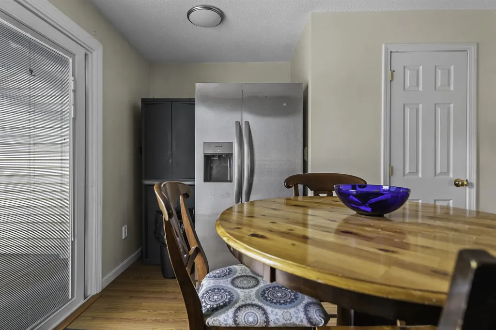 923 Fox Hollow Way Manchester NH 03104