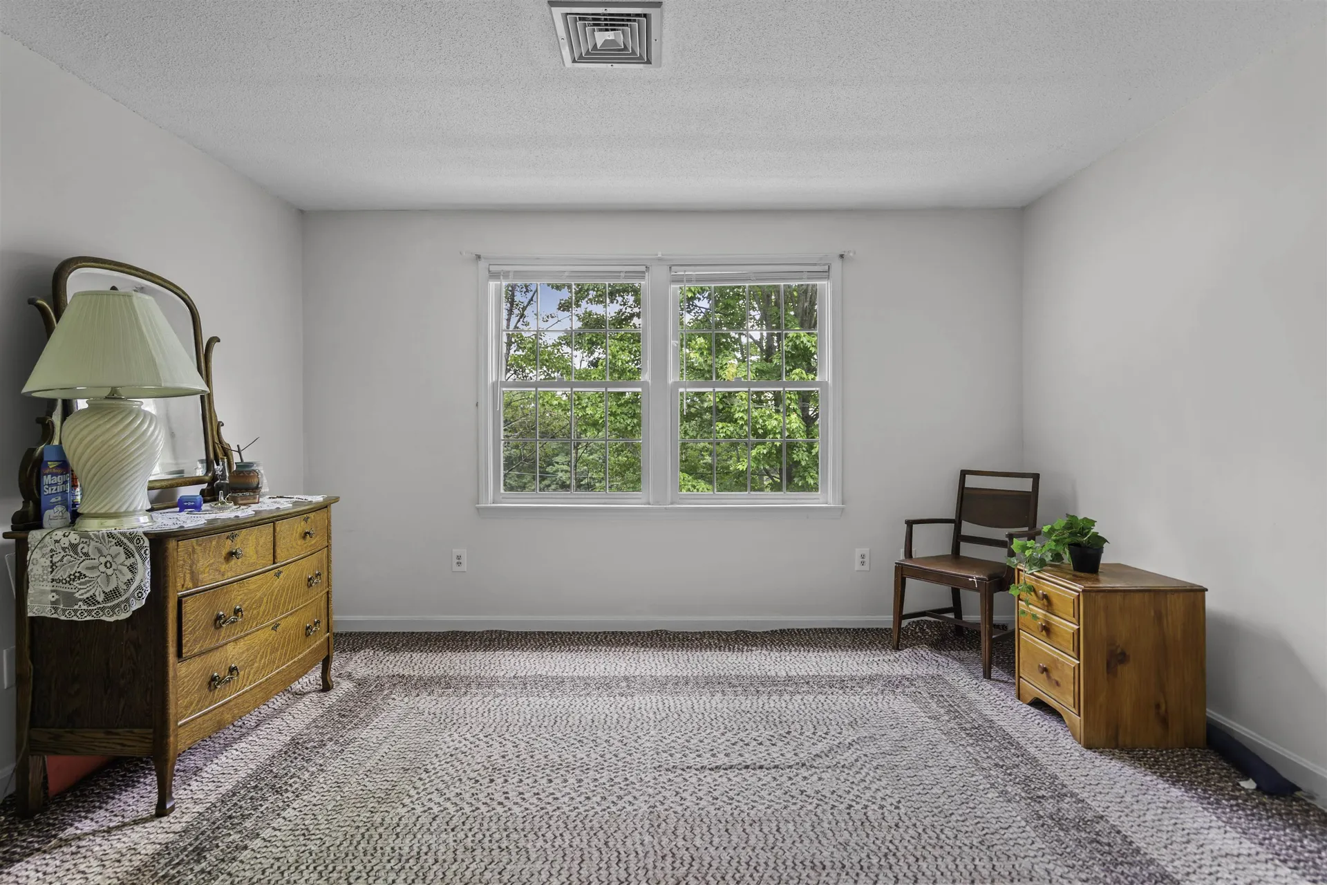 923 Fox Hollow Way Manchester NH 03104