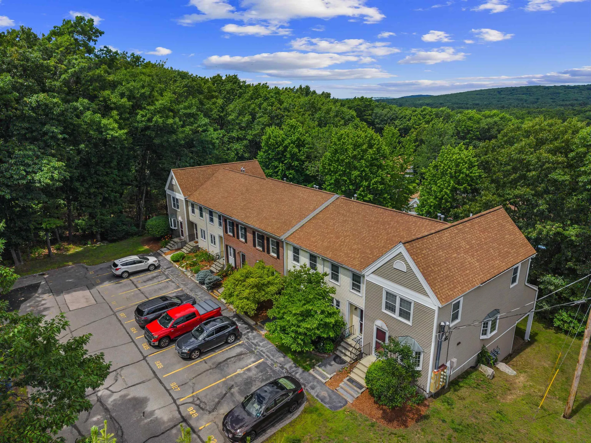 923 Fox Hollow Way Manchester NH 03104