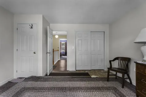 923 Fox Hollow Way Manchester NH 03104