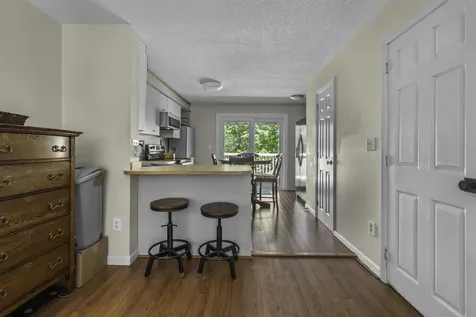 923 Fox Hollow Way Manchester NH 03104