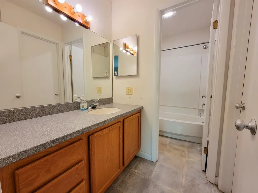 195 Ledgewood Circle Burlington VT 05401
