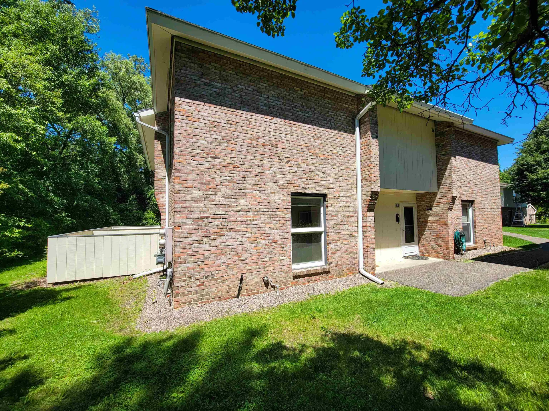 195 Ledgewood Circle Burlington VT 05401