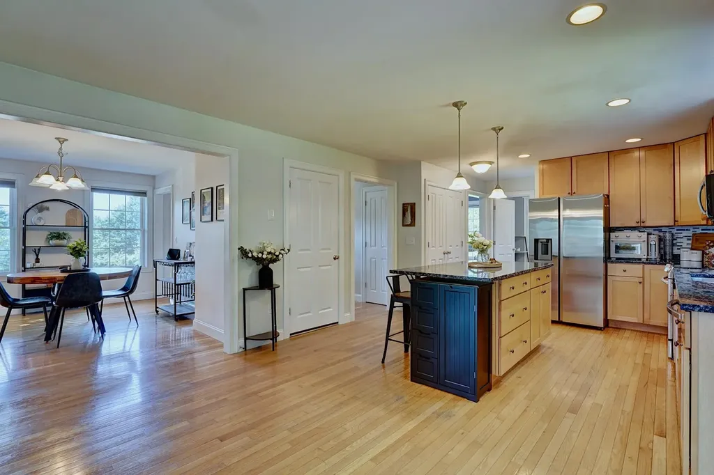2 Wood Ridge Lane Exeter NH 03833