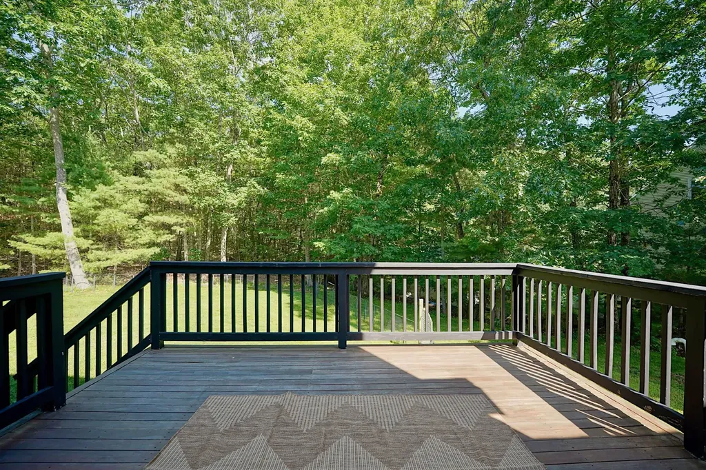 2 Wood Ridge Lane Exeter NH 03833