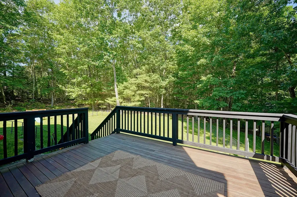 2 Wood Ridge Lane Exeter NH 03833