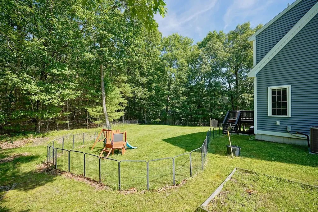 2 Wood Ridge Lane Exeter NH 03833