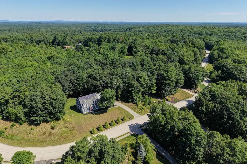 2 Wood Ridge Lane Exeter NH 03833