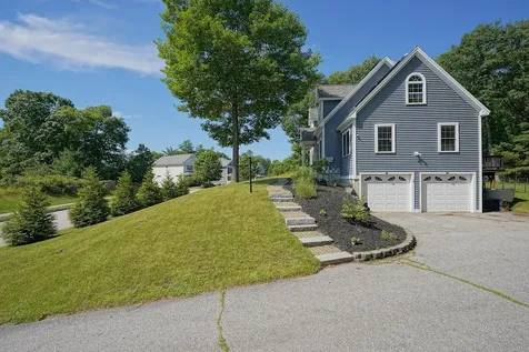 2 Wood Ridge Lane Exeter NH 03833