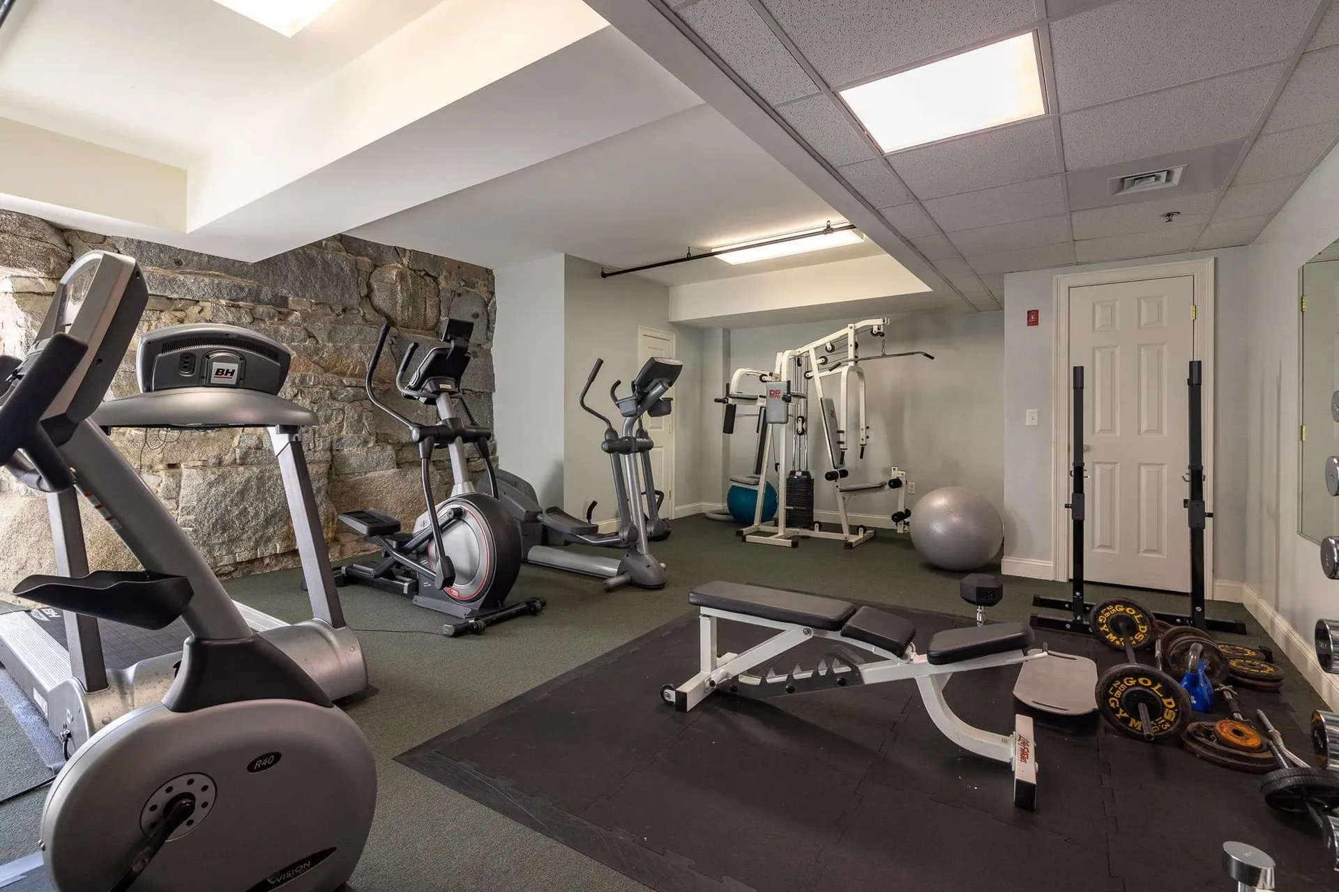 6 Bay Road Newmarket NH 03857